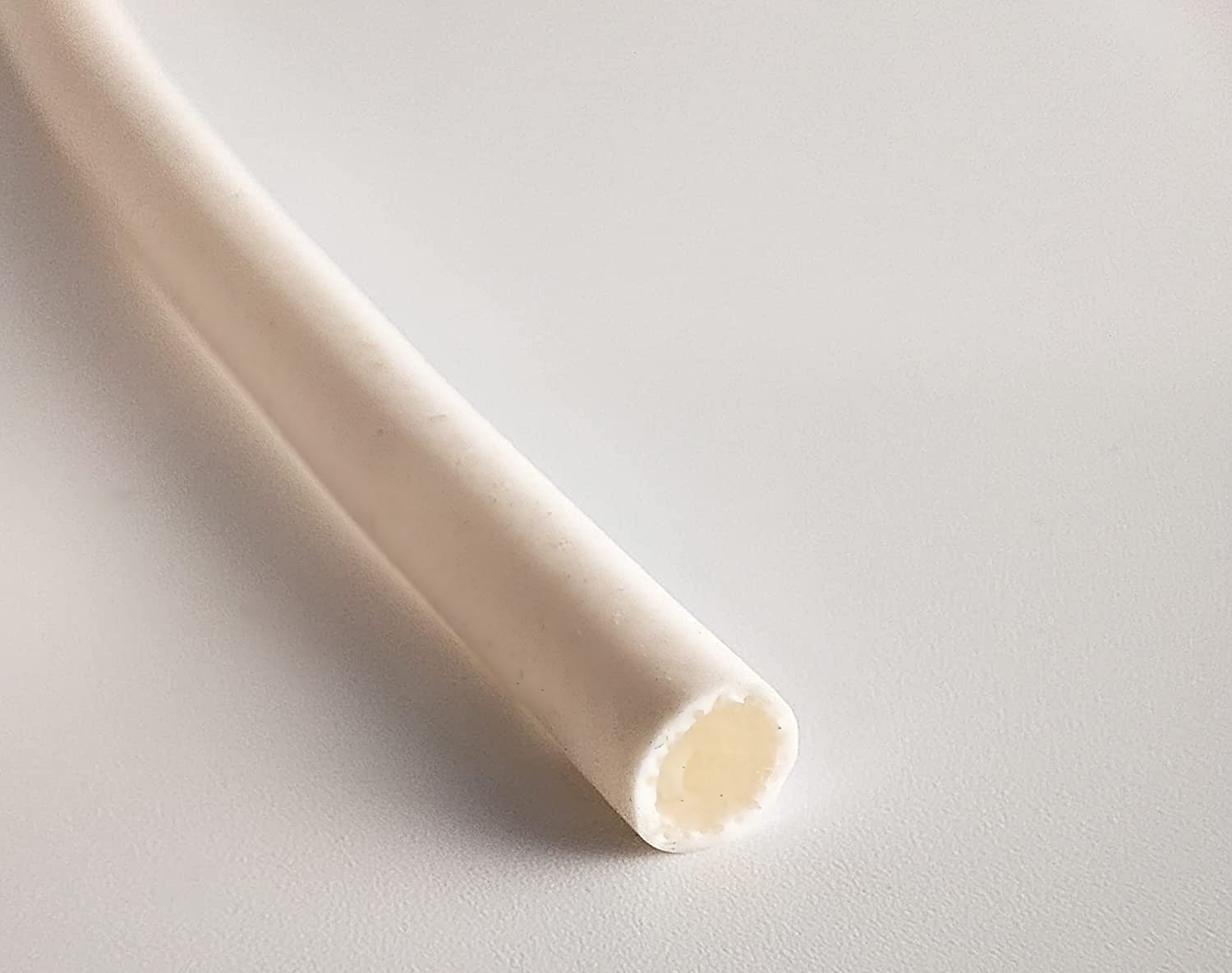 Silikon Gewebeschlauch 3 x 6,7 mm weiß – Bild 3